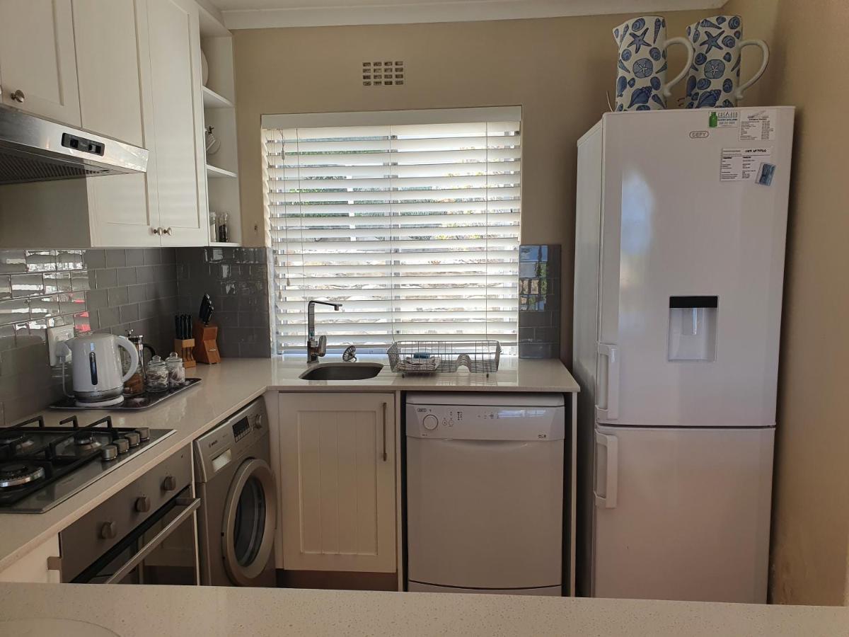 57 Whale Rock Estate Apartment Hermanus Bagian luar foto